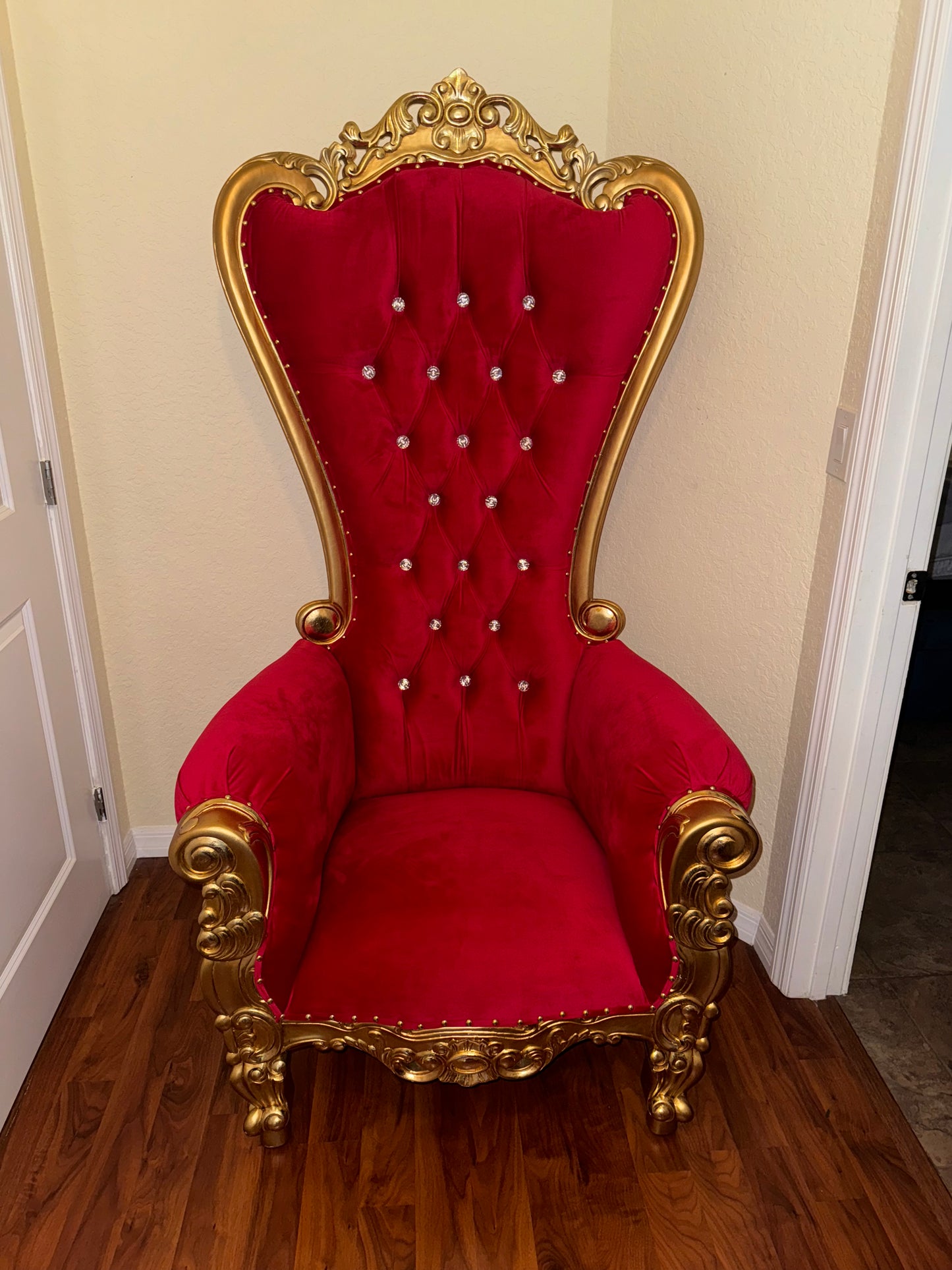 Red and Gold Velvet King Queen Princess Throne - 3 Hour Rate